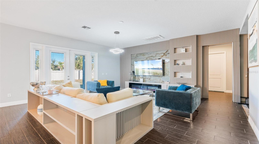 ORLANDO, Florida 32836, 5 Bedrooms Bedrooms, ,4 BathroomsBathrooms,Residential,For Sale,LUDINGTON,0,MFRO6377060