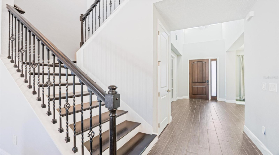 ORLANDO, Florida 32836, 5 Bedrooms Bedrooms, ,4 BathroomsBathrooms,Residential,For Sale,LUDINGTON,0,MFRO6377060