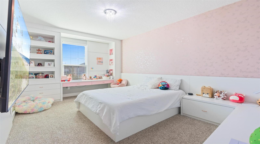 ORLANDO, Florida 32836, 5 Bedrooms Bedrooms, ,4 BathroomsBathrooms,Residential,For Sale,LUDINGTON,0,MFRO6377060