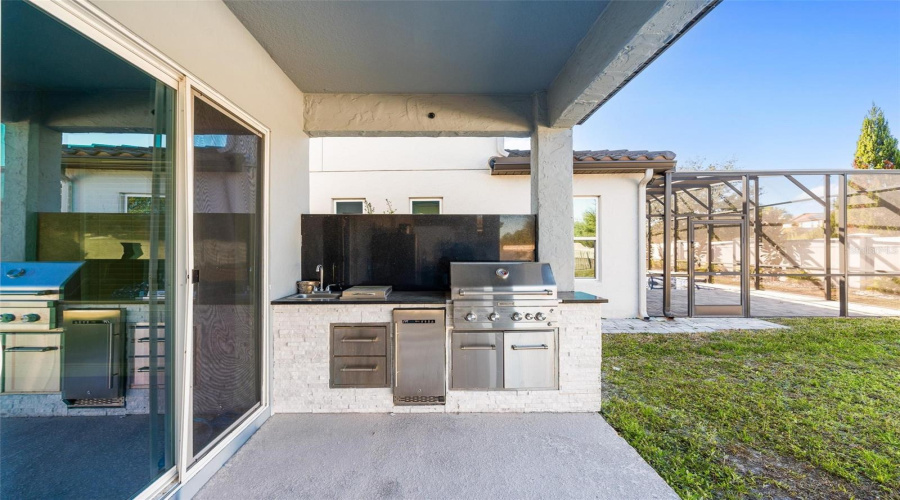 ORLANDO, Florida 32836, 5 Bedrooms Bedrooms, ,4 BathroomsBathrooms,Residential,For Sale,LUDINGTON,0,MFRO6377060