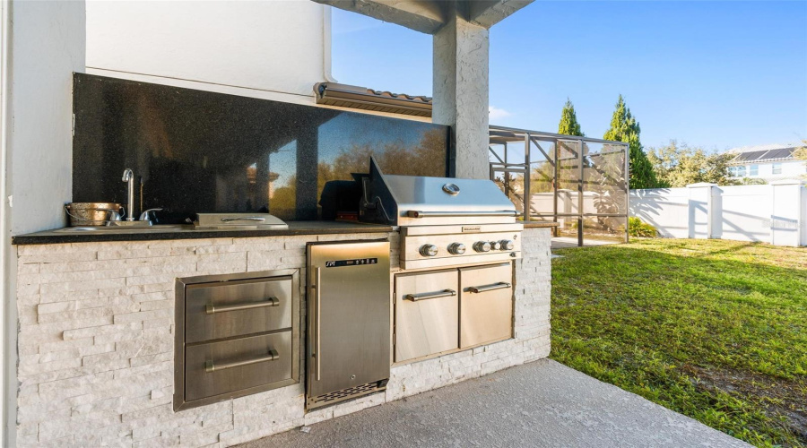 ORLANDO, Florida 32836, 5 Bedrooms Bedrooms, ,4 BathroomsBathrooms,Residential,For Sale,LUDINGTON,0,MFRO6377060