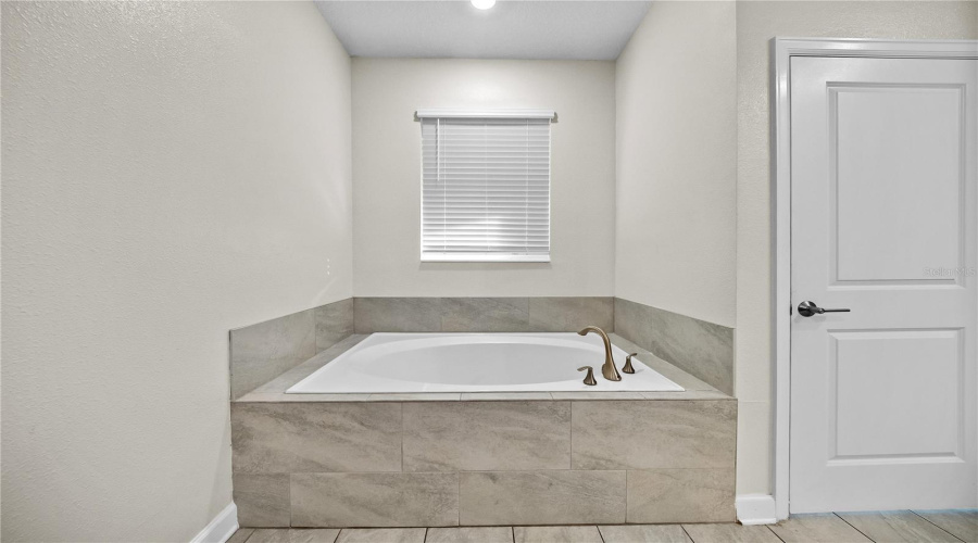 KISSIMMEE, Florida 34746, 8 Bedrooms Bedrooms, ,5 BathroomsBathrooms,Residential,For Sale,NARRATIVE,0,MFRO6377559