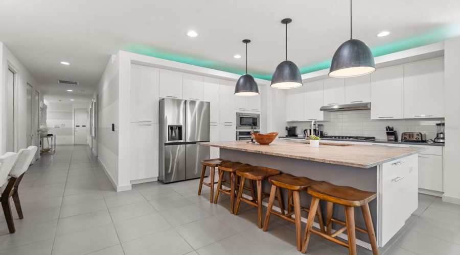 REUNION, Florida 34747, 6 Bedrooms Bedrooms, ,5 BathroomsBathrooms,Residential,For Sale,CASTLE PINES,0,MFRO6374028