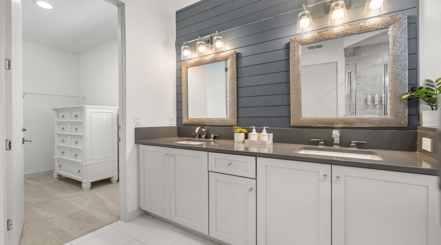 REUNION, Florida 34747, 6 Bedrooms Bedrooms, ,5 BathroomsBathrooms,Residential,For Sale,CASTLE PINES,0,MFRO6374028