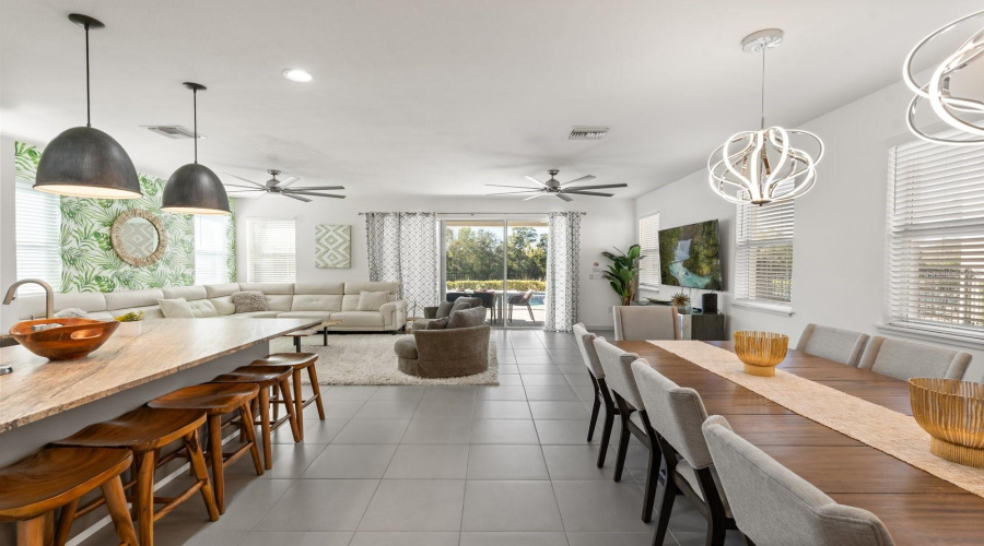 REUNION, Florida 34747, 6 Bedrooms Bedrooms, ,5 BathroomsBathrooms,Residential,For Sale,CASTLE PINES,0,MFRO6374028