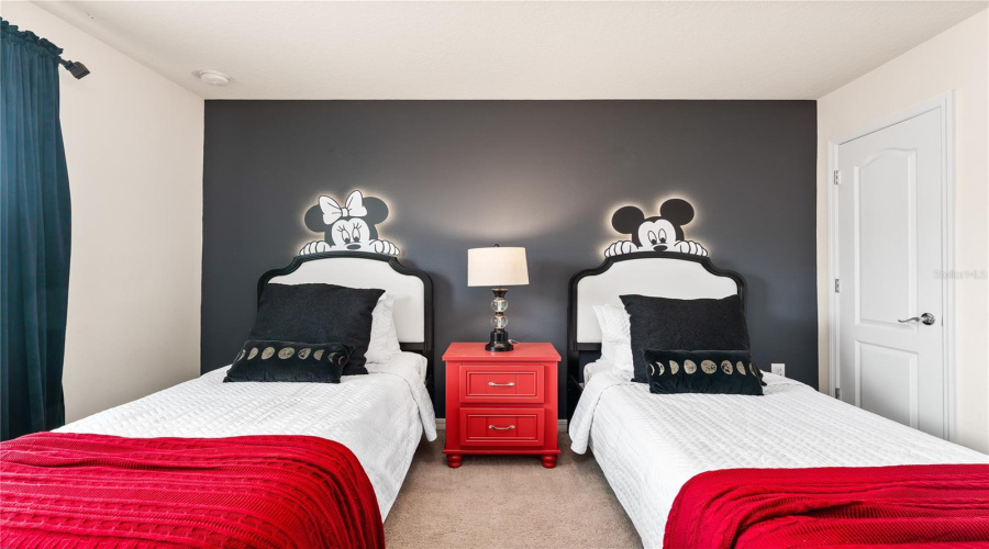 KISSIMMEE, Florida 34747, 8 Bedrooms Bedrooms, ,6 BathroomsBathrooms,Residential,For Sale,LIMA,0,MFRS5142261