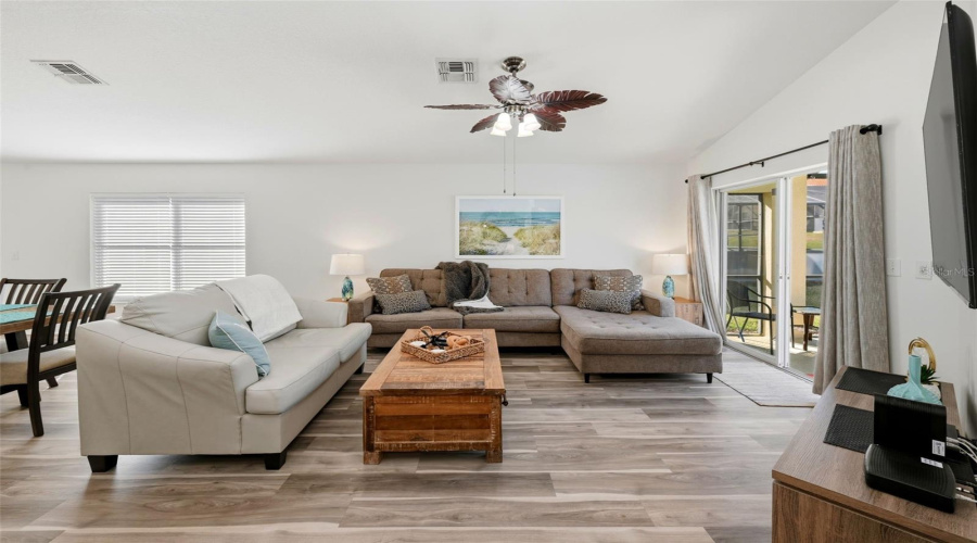 DAVENPORT, Florida 33897, 4 Bedrooms Bedrooms, ,3 BathroomsBathrooms,Residential,For Sale,HYPOLITA,0,MFRS5142376