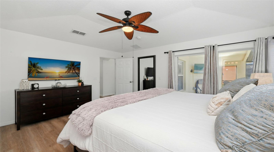 DAVENPORT, Florida 33897, 4 Bedrooms Bedrooms, ,3 BathroomsBathrooms,Residential,For Sale,HYPOLITA,0,MFRS5142376