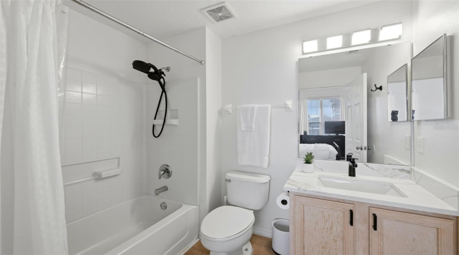 DAVENPORT, Florida 33897, 4 Bedrooms Bedrooms, ,3 BathroomsBathrooms,Residential,For Sale,HYPOLITA,0,MFRS5142376