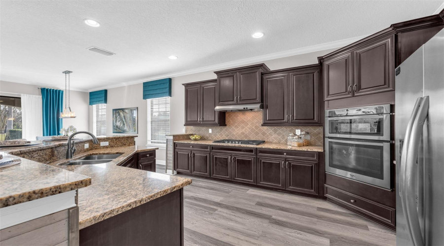 REUNION, Florida 34747, 5 Bedrooms Bedrooms, ,6 BathroomsBathrooms,Residential,For Sale,CASTLE PINES COURT,0,MFRO6377851