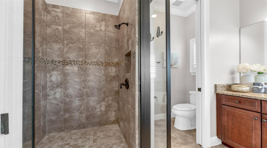 REUNION, Florida 34747, 5 Bedrooms Bedrooms, ,6 BathroomsBathrooms,Residential,For Sale,CASTLE PINES COURT,0,MFRO6377851