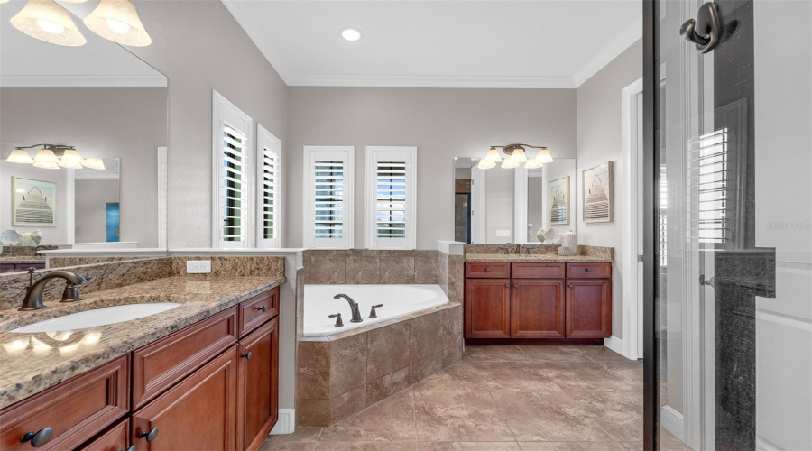 REUNION, Florida 34747, 5 Bedrooms Bedrooms, ,6 BathroomsBathrooms,Residential,For Sale,CASTLE PINES COURT,0,MFRO6377851