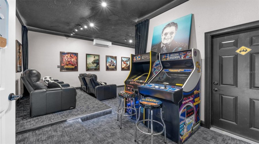 REUNION, Florida 34747, 5 Bedrooms Bedrooms, ,6 BathroomsBathrooms,Residential,For Sale,CASTLE PINES COURT,0,MFRO6377851