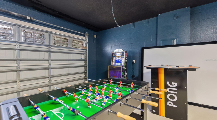 DAVENPORT, Florida 33896, 7 Bedrooms Bedrooms, ,5 BathroomsBathrooms,Residential,For Sale,MOON VALLEY,0,MFRS5142568