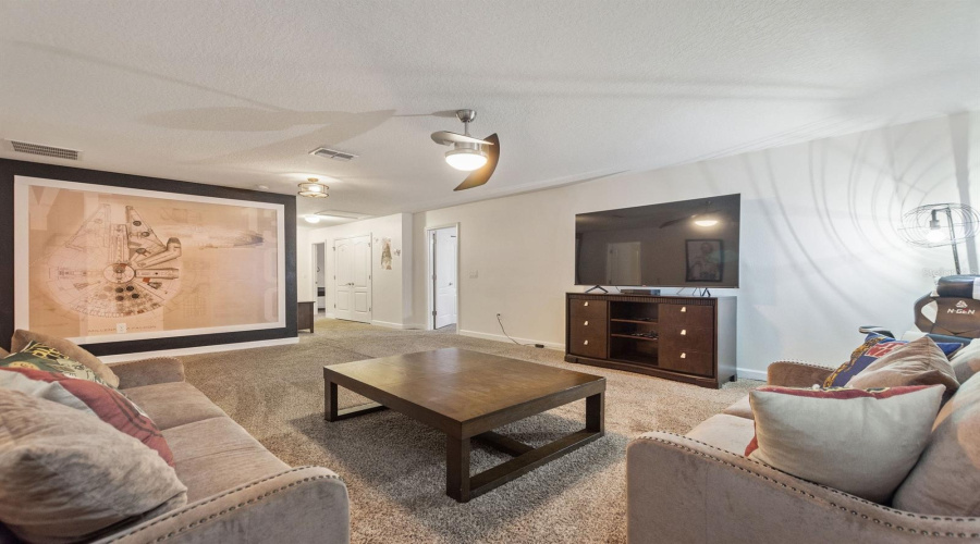 DAVENPORT, Florida 33896, 7 Bedrooms Bedrooms, ,5 BathroomsBathrooms,Residential,For Sale,MOON VALLEY,0,MFRS5142568