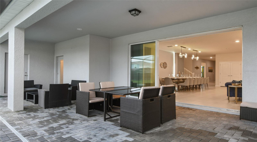 DAVENPORT, Florida 33897, 10 Bedrooms Bedrooms, ,8 BathroomsBathrooms,Residential,For Sale,LANA,0,MFRO6377958