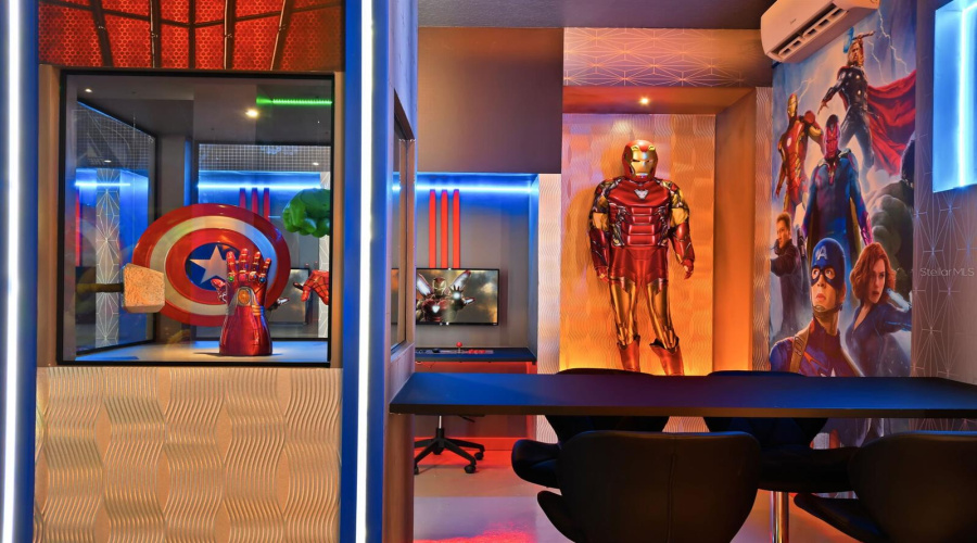 DAVENPORT, Florida 33897, 7 Bedrooms Bedrooms, ,5 BathroomsBathrooms,Residential,For Sale,LILAC,0,MFRTB8469813