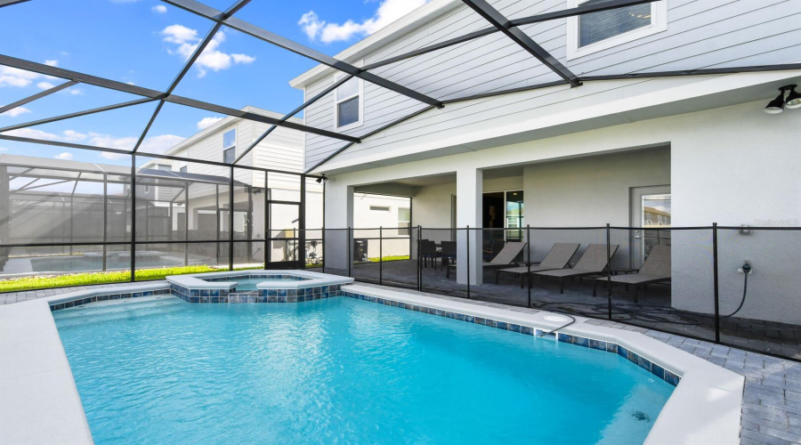 DAVENPORT, Florida 33897, 7 Bedrooms Bedrooms, ,5 BathroomsBathrooms,Residential,For Sale,LILAC,0,MFRTB8469813