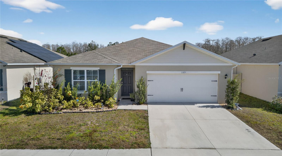 DAVENPORT, Florida 33897, 4 Bedrooms Bedrooms, ,2 BathroomsBathrooms,Residential,For Sale,FOX SQUIRREL,0,MFRO6377896