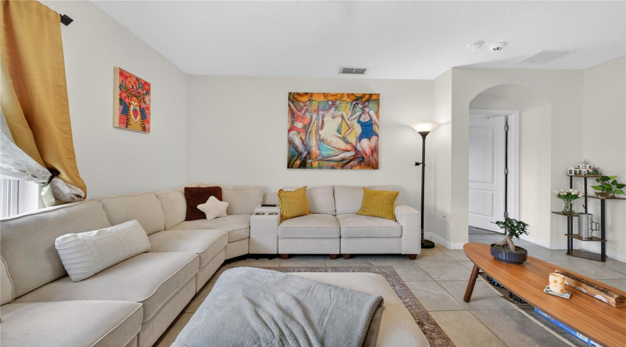 DAVENPORT, Florida 33897, 4 Bedrooms Bedrooms, ,2 BathroomsBathrooms,Residential,For Sale,FOX SQUIRREL,0,MFRO6377896