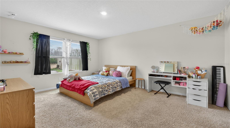 DAVENPORT, Florida 33897, 4 Bedrooms Bedrooms, ,2 BathroomsBathrooms,Residential,For Sale,FOX SQUIRREL,0,MFRO6377896