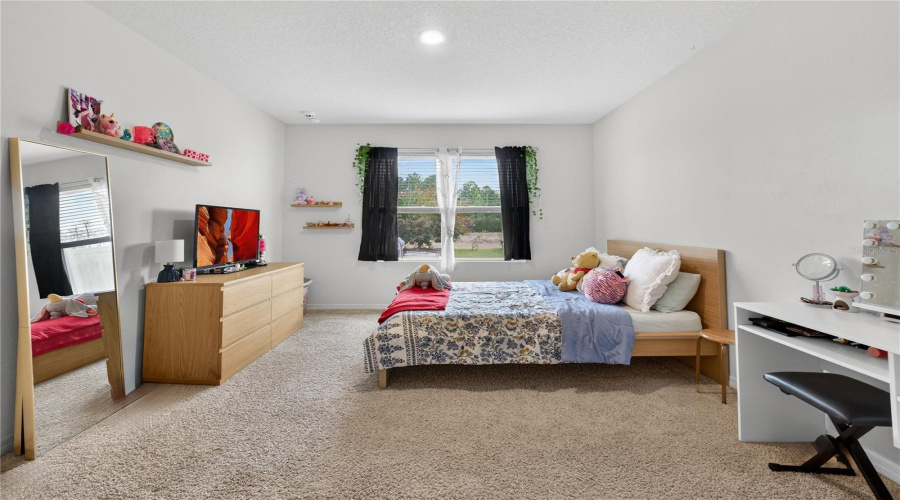 DAVENPORT, Florida 33897, 4 Bedrooms Bedrooms, ,2 BathroomsBathrooms,Residential,For Sale,FOX SQUIRREL,0,MFRO6377896