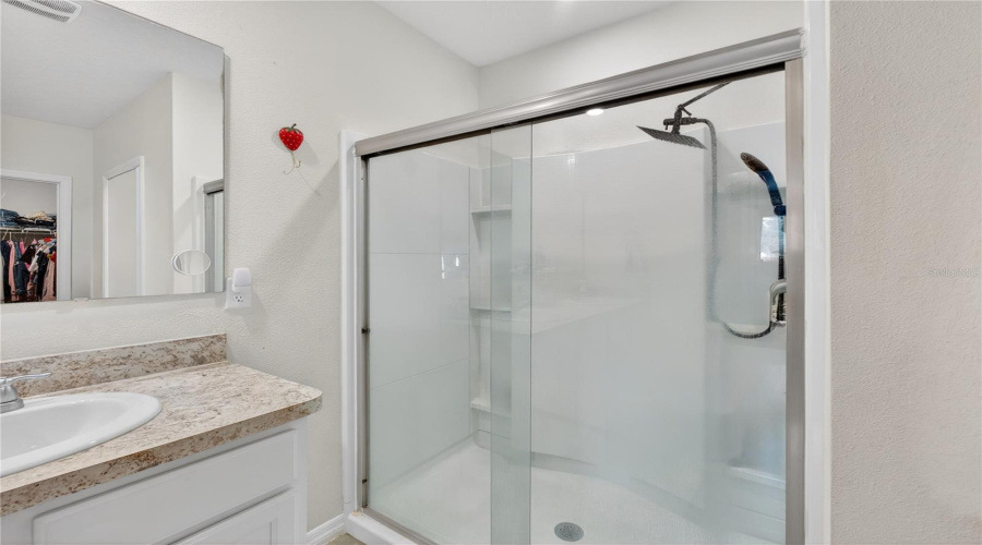 DAVENPORT, Florida 33897, 4 Bedrooms Bedrooms, ,2 BathroomsBathrooms,Residential,For Sale,FOX SQUIRREL,0,MFRO6377896