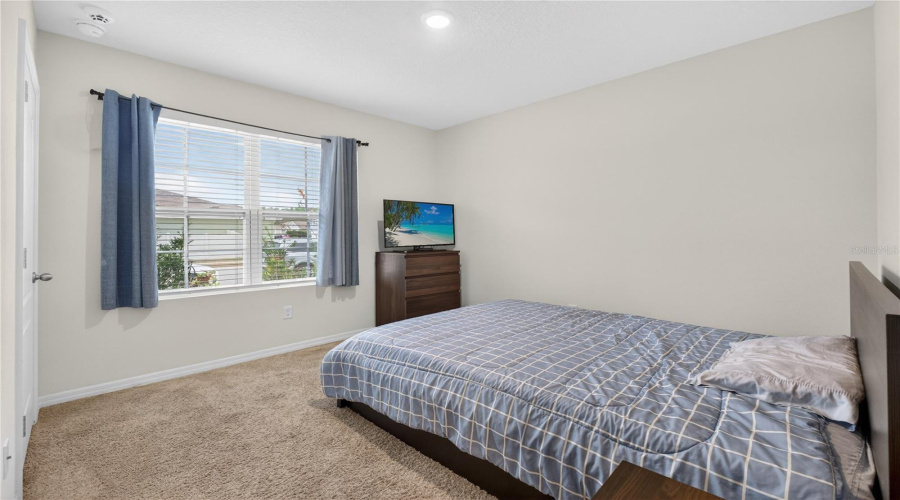 DAVENPORT, Florida 33897, 4 Bedrooms Bedrooms, ,2 BathroomsBathrooms,Residential,For Sale,FOX SQUIRREL,0,MFRO6377896