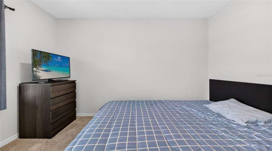 DAVENPORT, Florida 33897, 4 Bedrooms Bedrooms, ,2 BathroomsBathrooms,Residential,For Sale,FOX SQUIRREL,0,MFRO6377896