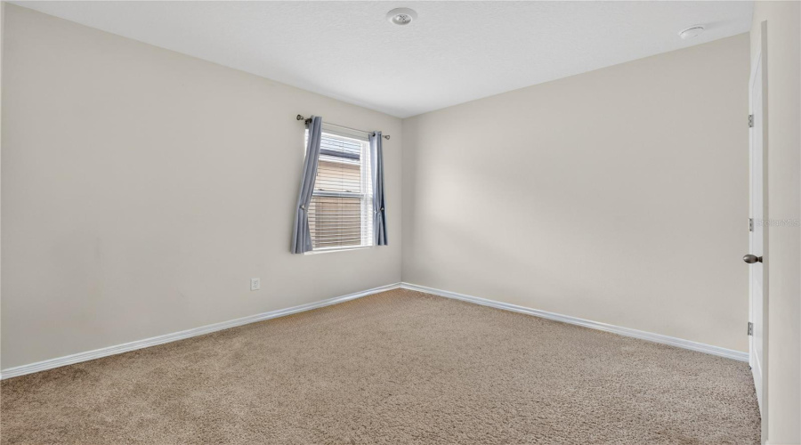 DAVENPORT, Florida 33897, 4 Bedrooms Bedrooms, ,2 BathroomsBathrooms,Residential,For Sale,FOX SQUIRREL,0,MFRO6377896