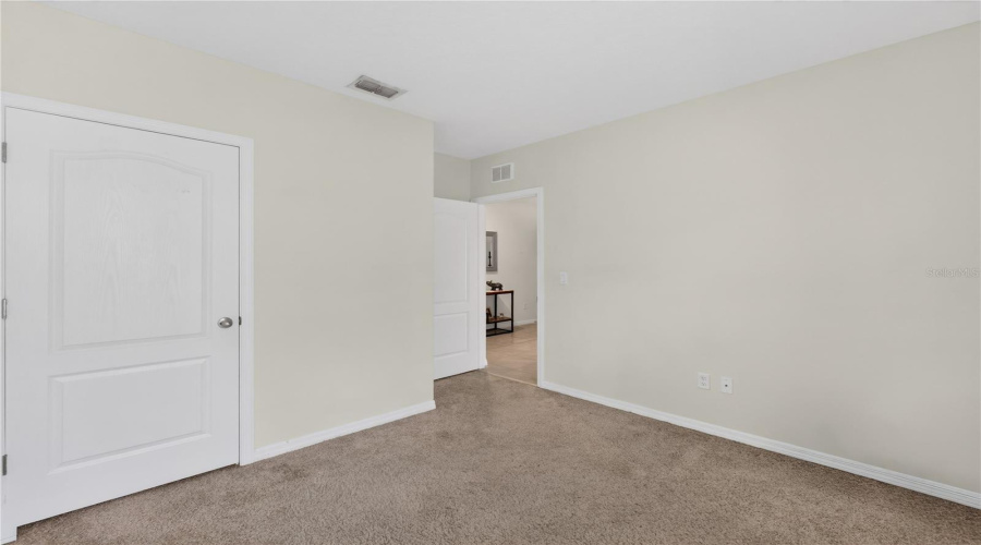 DAVENPORT, Florida 33897, 4 Bedrooms Bedrooms, ,2 BathroomsBathrooms,Residential,For Sale,FOX SQUIRREL,0,MFRO6377896