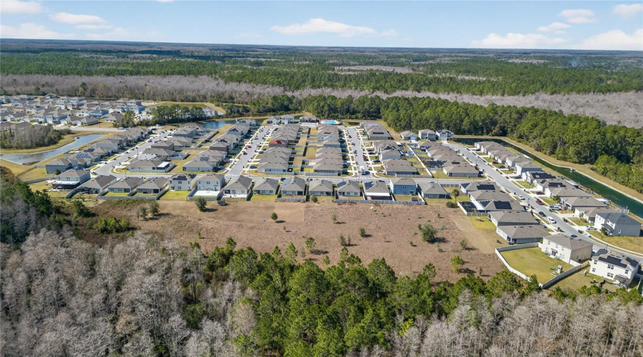 DAVENPORT, Florida 33897, 4 Bedrooms Bedrooms, ,2 BathroomsBathrooms,Residential,For Sale,FOX SQUIRREL,0,MFRO6377896