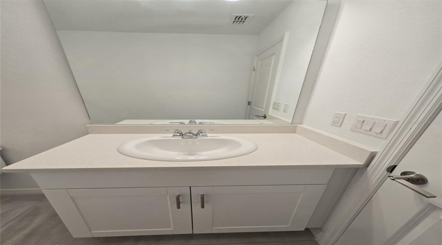 DAVENPORT, Florida 33837, 3 Bedrooms Bedrooms, ,2 BathroomsBathrooms,Residential,For Sale,PENGUIN,0,MFRS5141044