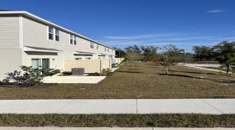 DAVENPORT, Florida 33837, 3 Bedrooms Bedrooms, ,2 BathroomsBathrooms,Residential,For Sale,PENGUIN,0,MFRS5141044