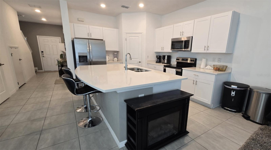 DAVENPORT, Florida 33837, 3 Bedrooms Bedrooms, ,2 BathroomsBathrooms,Residential,For Sale,PENGUIN,0,MFRS5141044