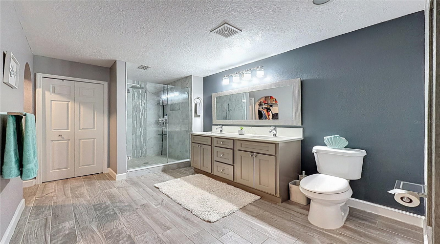 DAVENPORT, Florida 33837, 5 Bedrooms Bedrooms, ,2 BathroomsBathrooms,Residential,For Sale,ASHFORD,0,MFRS5142730