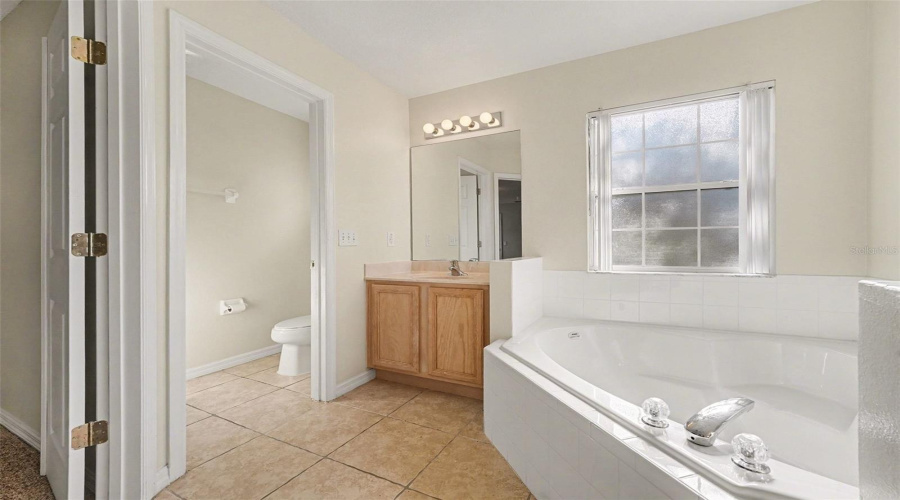 KISSIMMEE, Florida 34747, 7 Bedrooms Bedrooms, ,6 BathroomsBathrooms,Residential,For Sale,LA ISLA,0,MFRO6377229