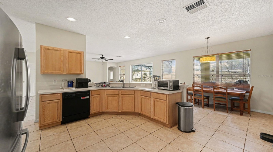 KISSIMMEE, Florida 34747, 7 Bedrooms Bedrooms, ,6 BathroomsBathrooms,Residential,For Sale,LA ISLA,0,MFRO6377229