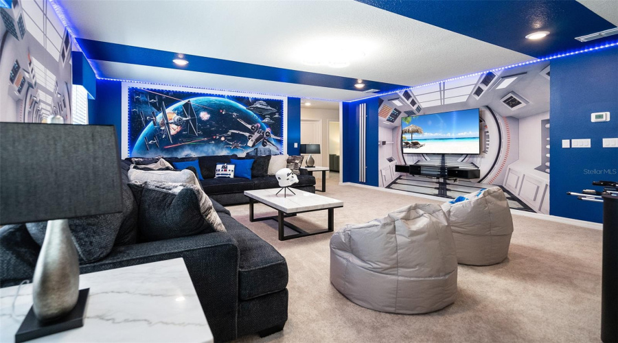 DAVENPORT, Florida 33897, 7 Bedrooms Bedrooms, ,5 BathroomsBathrooms,Residential,For Sale,LANA,0,MFRO6378042