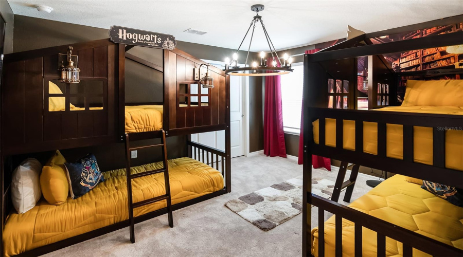 DAVENPORT, Florida 33897, 7 Bedrooms Bedrooms, ,5 BathroomsBathrooms,Residential,For Sale,LANA,0,MFRO6378042