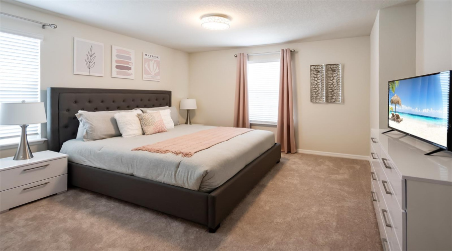 DAVENPORT, Florida 33897, 7 Bedrooms Bedrooms, ,5 BathroomsBathrooms,Residential,For Sale,LANA,0,MFRO6378042