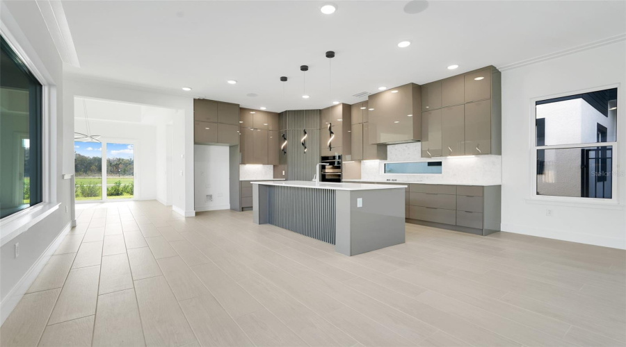 DAVENPORT, Florida 33837, 3 Bedrooms Bedrooms, ,3 BathroomsBathrooms,Residential,For Sale,KENSINGTON,0,MFRO6378045