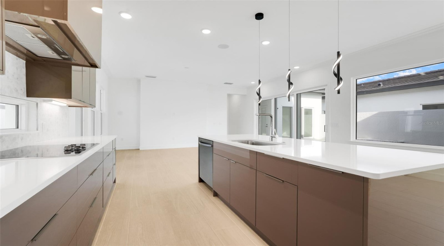 DAVENPORT, Florida 33837, 3 Bedrooms Bedrooms, ,3 BathroomsBathrooms,Residential,For Sale,KENSINGTON,0,MFRO6378045