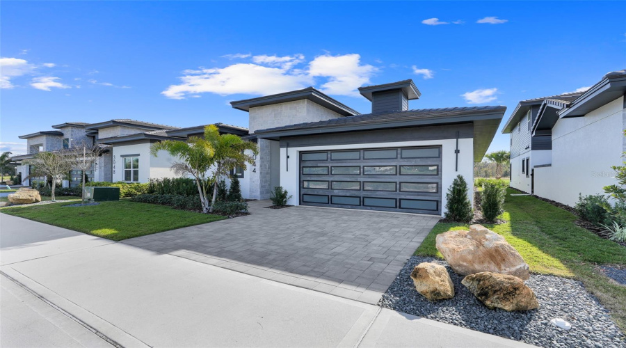 DAVENPORT, Florida 33837, 3 Bedrooms Bedrooms, ,3 BathroomsBathrooms,Residential,For Sale,KENSINGTON,0,MFRO6378045