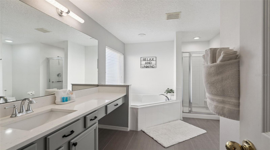 KISSIMMEE, Florida 34746, 5 Bedrooms Bedrooms, ,3 BathroomsBathrooms,Residential,For Sale,GOLDEN BEACH,0,MFRS5142740