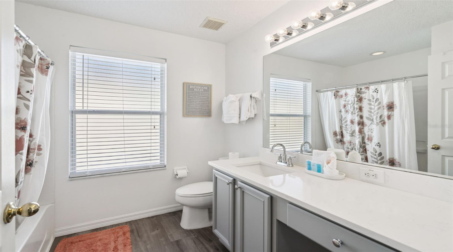 KISSIMMEE, Florida 34746, 5 Bedrooms Bedrooms, ,3 BathroomsBathrooms,Residential,For Sale,GOLDEN BEACH,0,MFRS5142740