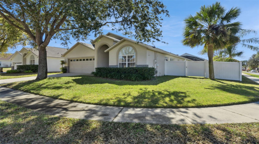 KISSIMMEE, Florida 34747, 6 Bedrooms Bedrooms, ,4 BathroomsBathrooms,Residential,For Sale,POMO,0,MFRS5142746