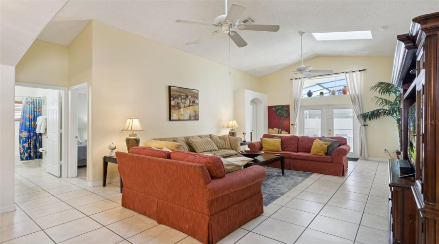 KISSIMMEE, Florida 34747, 6 Bedrooms Bedrooms, ,4 BathroomsBathrooms,Residential,For Sale,POMO,0,MFRS5142746