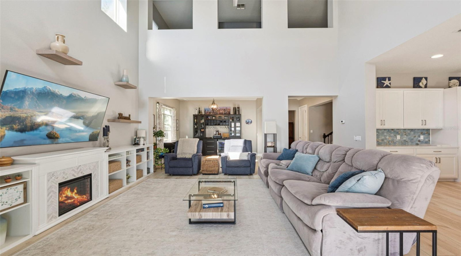 ORLANDO, Florida 32836, 4 Bedrooms Bedrooms, ,3 BathroomsBathrooms,Residential,For Sale,LEMON LAKE,0,MFRO6375590