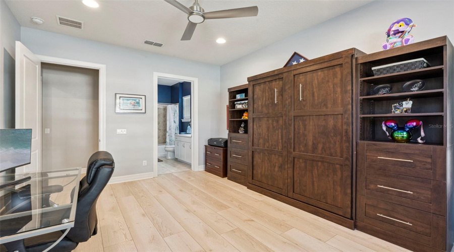 ORLANDO, Florida 32836, 4 Bedrooms Bedrooms, ,3 BathroomsBathrooms,Residential,For Sale,LEMON LAKE,0,MFRO6375590